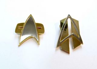 Star Trek - - The Next Generation,  Voyager - - Combadge Pins - - " All Good Things "