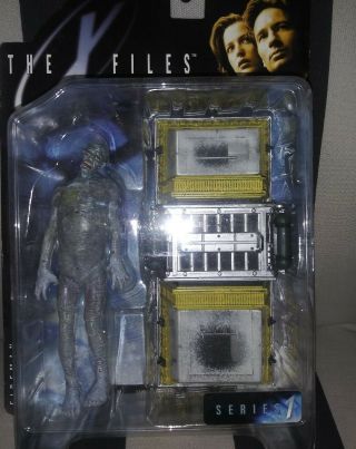 Mcfarlane Toys 1998 The X - Files Series 1 - Fireman - Alien Action Figures