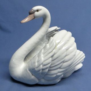 Retired Lladro Spain White Swan W/wings Spread Porcelain Figurine 5231 Exc