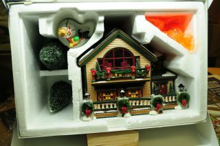 Dept 56 Snow Village Christmas Lake Chalet Gift Set 55061 Retired 2001