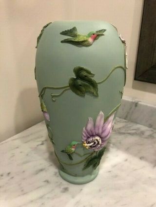 Ibis And Orchid Design Inc.  309 Passiflora And Hummingbird Vase