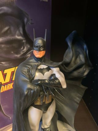 DC Direct Batman Statue designed by Alex Ross 2201/3200 Big Bang Theory 2