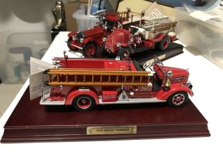 Franklin 1948 Mack Pumper 1/32 Scale W/ Wooden Stand And Plaque