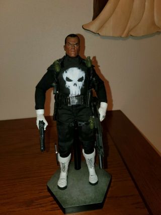 Sideshow Collectibles The Punisher 1/6 Scale Hot Toys Marvel