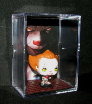 IT PENNYWISE The Clown COLLECTIBLE (Inspired by display). 3