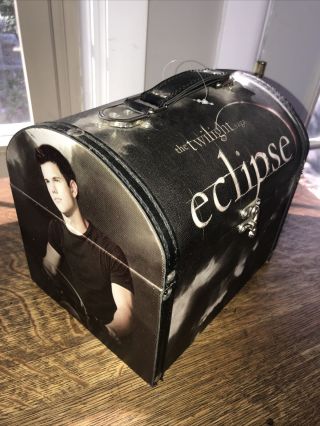 Twilight Saga Eclipse Jacob Wooden Jewelry Box Carrying Case Trunk