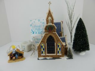 Dept 56 Christmas In The City Church Of The Holy Light Set 59206 Missing Couple