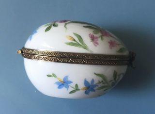 Limoges Trinket Box Peint Main Egg Shape ‘Musse Des Arts Decoratifs,  Paris’ 3