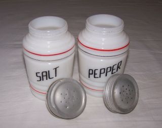 Early C.  1950 Range Top White Milk Glass Ribbed Beehive Salt & Pepper Shaker Set