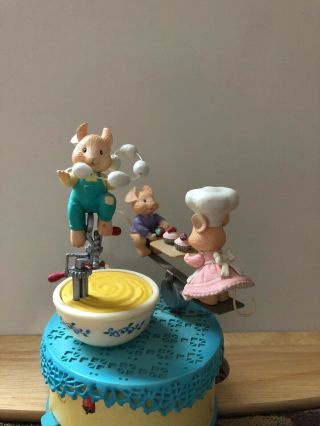 Enesco “baking You Happy”plays Whistle While You Work And Moves Vintage 1994