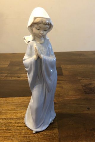 Vintage Lladro Girl Praying Porcelain Figurine Nao Handmade In Spain 10 1/2”