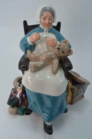 Royal Doulton Porcelain Figurine Nanny Hn 2221 Yb - 1 - 21