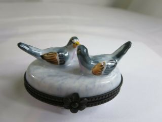 Vintage Peint Main Hand Painted Limoges Oval Trinket Box W/ Two Birds On Top Ed
