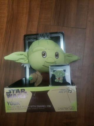 ❗star Wars Yoda Stylized Plush Character And Enamel Pin | Measures 7 Inches Tall