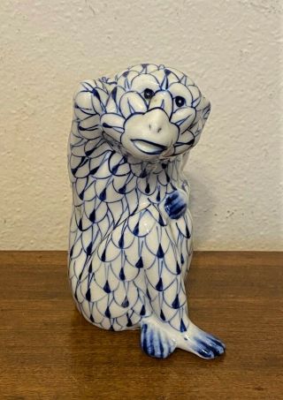 Andrea By Sadek Blue & White Porcelain Ceramic Fishnet Monkey Figurine - 5.  5 "