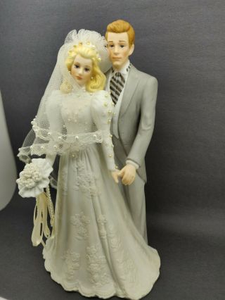 Bride & Groom Music Box 80s Wedding Cake Topper Roman Ehw Enterprises Inc