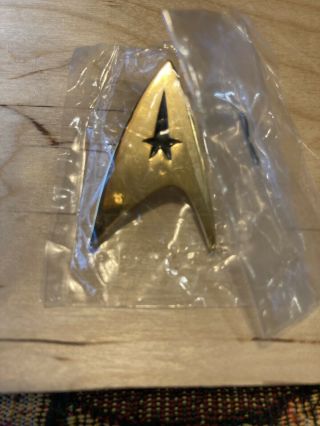 Star Trek Discovery Tv Series Command Insignia Metal Lapel Pin Badge