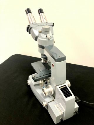 American Optical AO Spencer Microscope w/ 4 Objectives 3
