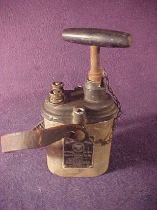 Antique / Vintage Dupont Blasting Machine - Dynamite Twist Detonator