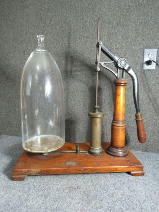 Scientific Queen & Company Makers,  Philadelphia,  Vacuum Pump Antique