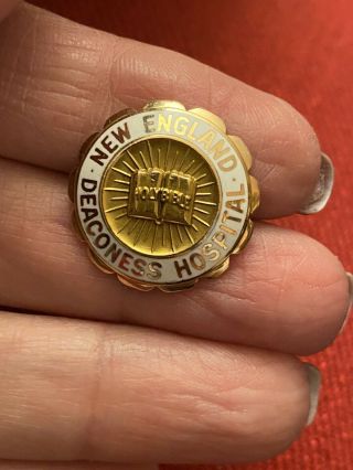 10k Gold 1922 England Deaconess Hospital Pin 5.  4 Grams Scrap Or Not