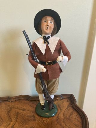 Byers Choice The Carolers Colonial Pilgrim With Rifle 13 1/4 " Tall 2004