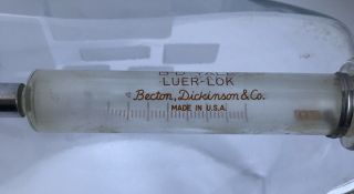 Vintage B - D Yale Becton Dickinson & Co 10cc Glass Hypodermic Syringe Glass 2