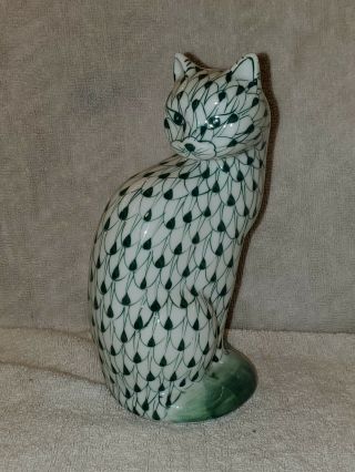 Andrea By Sadek 7.  5 " Hand Painted Cat Figurine Green White Fishnet Pattern
