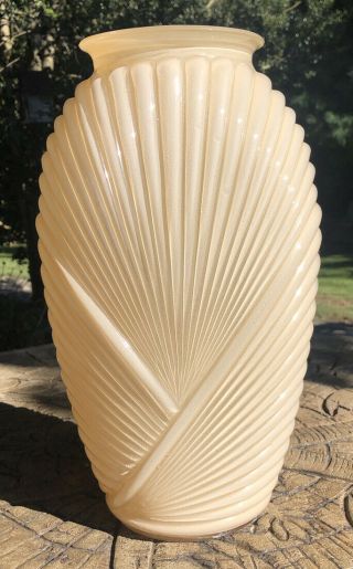 Art Deco Cream Pleated Ribbed Glass Vase 12 3/4”