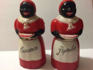 Vintage F & F Mold And Die Plastic Spice Shakers Cinnamon And Paprika