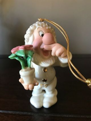 Lenox Disney Snow White 7 Dwarfs A Sneezy Sort Of Christmas Christmas Ornament
