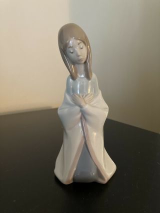 Rare Lladro Young Woman Girl Praying Kneeling Gloss Glaze