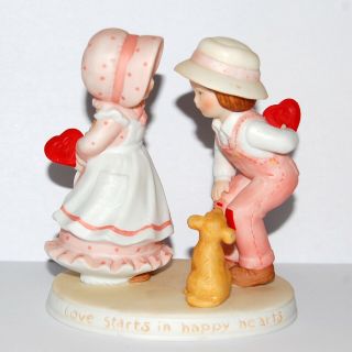 Holly Hobbie 1983 Le Valentine Porcelain Figurine Happy Hearts Boy Girl 23511
