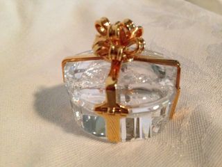 Swarovski Crystal Figurine - Oval Hinged Box - Gift Of Diamonds With Gold Ribbon