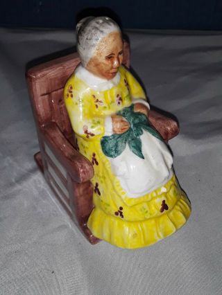 Michael J.  Gillan 1996 Old Woman Rocking Chair Salt & Pepper Shaker Set Hawaiian