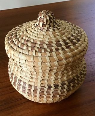 Vintage Gullah Sweetgrass Basket With Lid Low Country Coil Hand Made 6 "