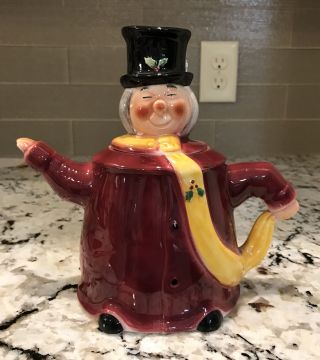Vintage “mr.  Holly” Tea Pot By Tony Wood Staffordshire England - Christmas