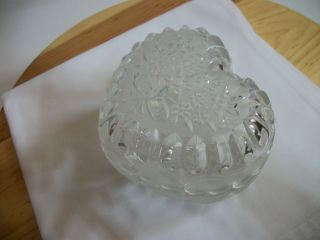 GLASS HEART SHAPED COVERED TRINKET DISH WITH LID JEWELRY DISH HEARTS DESIGN 2