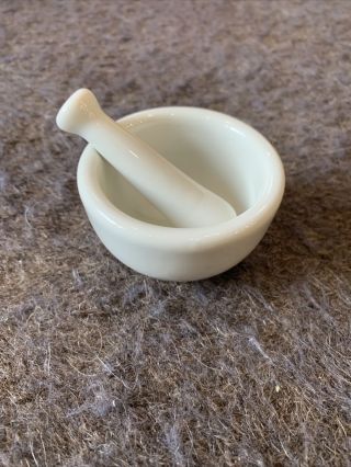 Vintage White Ceramic Miniature 2.  5” Mortar And Pestle