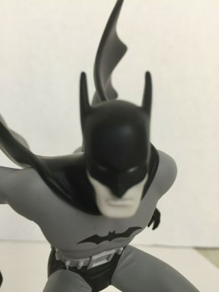 Batman Black & White Statue Based On The Art Of Bob Kane