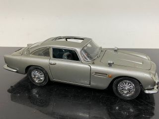 Danbury Collectible Model Car James Bond Aston Martin 007 Db5