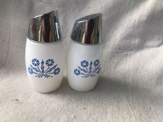 Vintage 1960 ' s Blue Corn Flower Gemco Ware Salt Shakers Pair 2