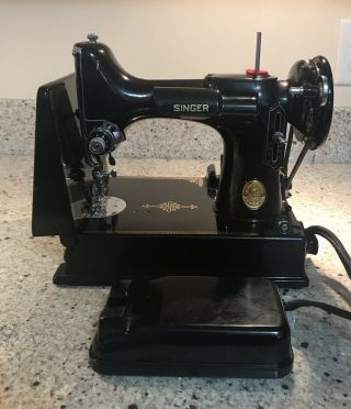 Vintage Singer Sewing Machine Featherweight 3 - 120 2