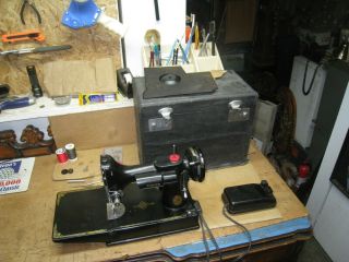 Vintage 1950 Singer Featherweight Sewing Machine - & - S/n Aj654476