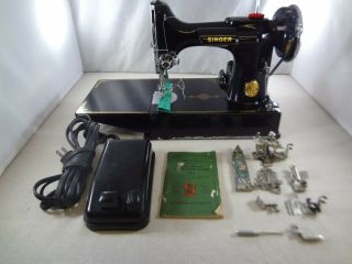 Vintage Singer 221 - 1 Featherweight Sewing Machine 1941 - Fully Serviced 8/7/2020