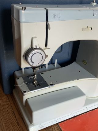 Vintage Elna SU Sewing Machine With Case Foot Pedal 2