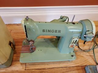 Vintage Singer 185j Sewing Machine