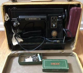 Vintage Singer 301 Black Sewing Machine With Storage Case