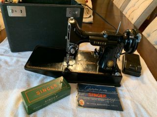 Vintage Singer Black 221 Featherweight Sewing Machine With Case And Attachments