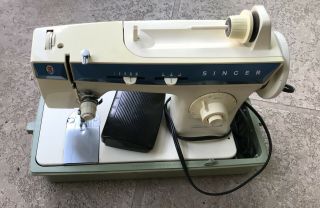 Vintage Singer Fashion Mate 288 Sewing Machine With Built In Case & Foot Pedal